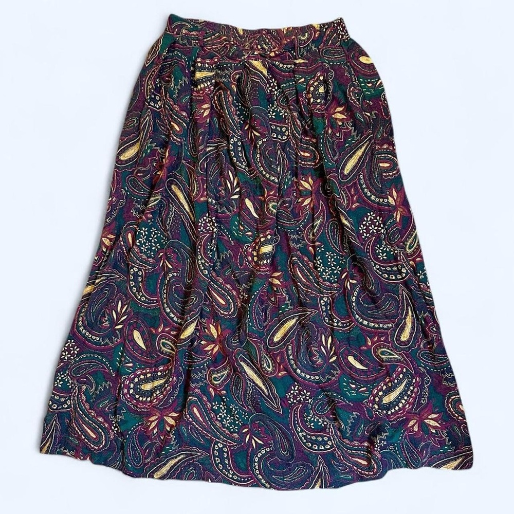 Elegant Maxi Skirt with Paisley Design